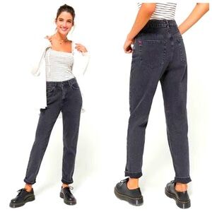 BDG Urban Outfitters High Rise Straight Leg Mom Jeans; Faded Black, Women’s 28